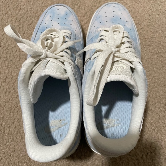 Nike AirForce 1s - Picture 3 of 4